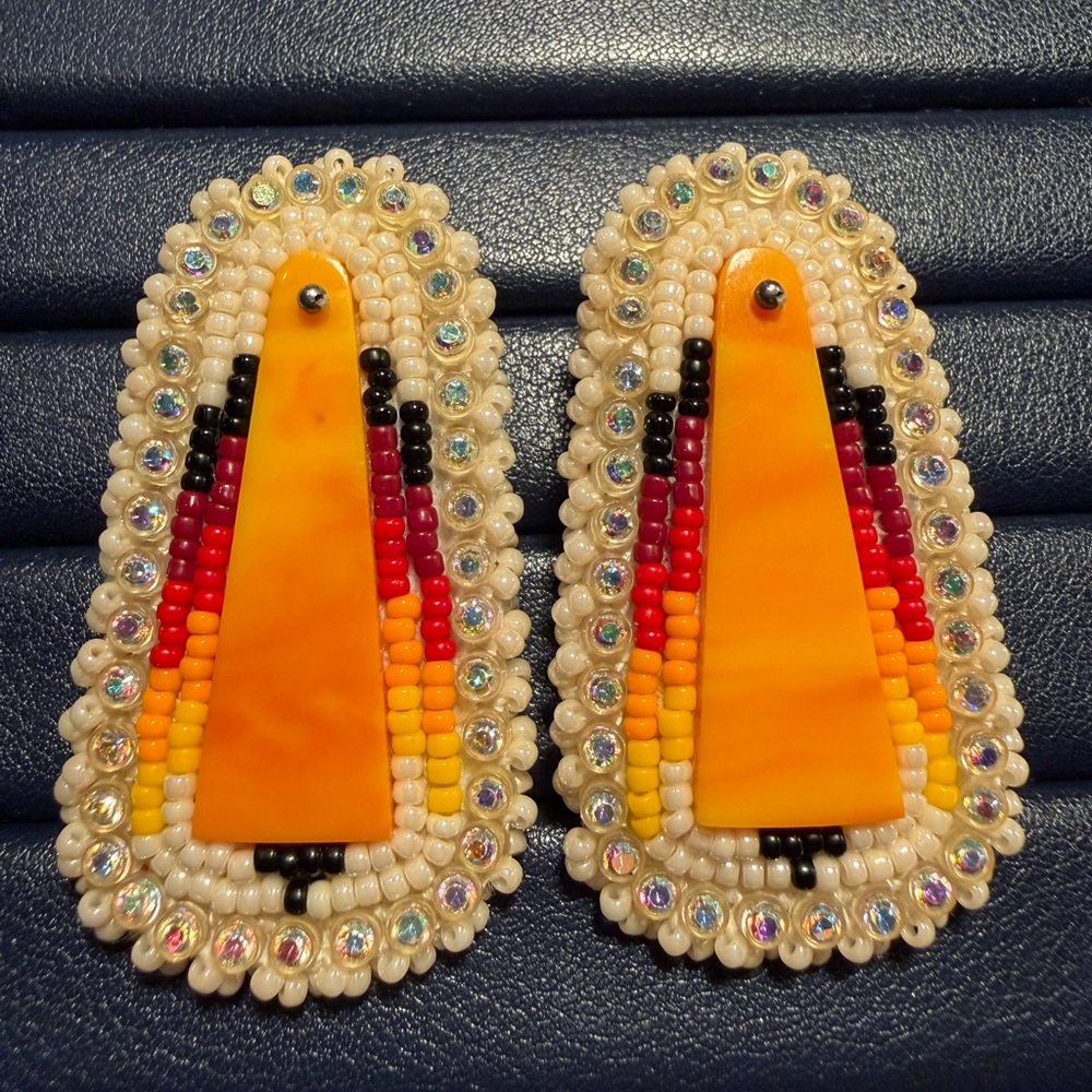 Authentic Native American handmade beaded earrings - Picture 3 of 3